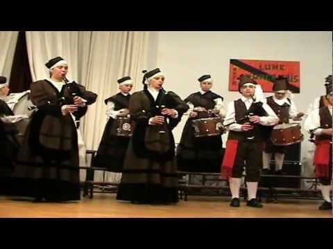 Actuacion da Bg "Os trintas de Trives" CONTRA O LUME