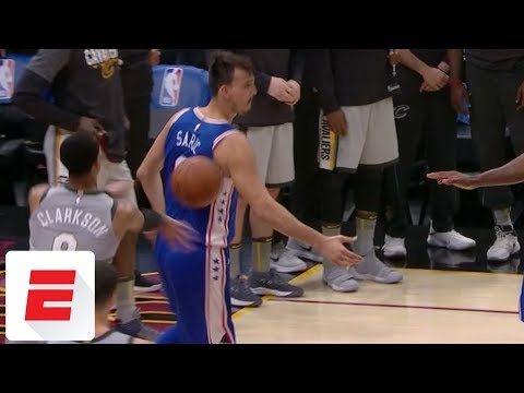 Jordan Clarkson throws ball at Dario Saric, setting off Cavaliers-76ers scuffle | ESPN