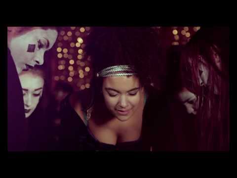 Kizzy Crawford – Caer o Feddyliau (Fideo)