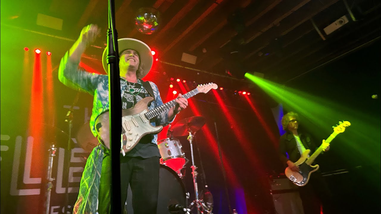 Oh! That Bitches Brew - Philip Sayce