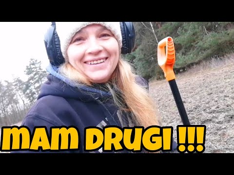 Warto szukać koło drogi.