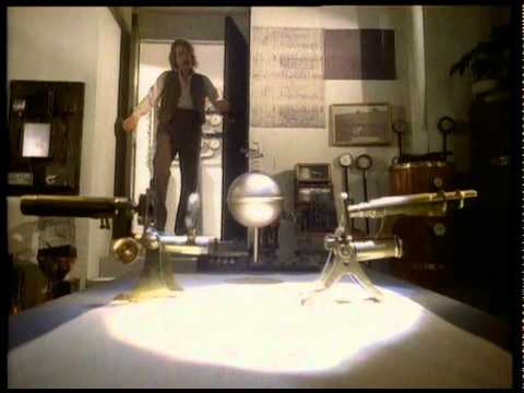 Kate Bush - Cloudbusting - Official Music Video