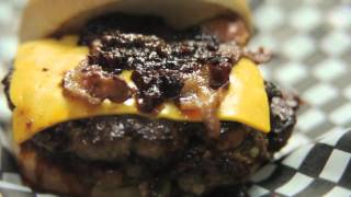 preview picture of video 'Holy Chuck! Burgers - Deer Park Restaurant in Toronto'