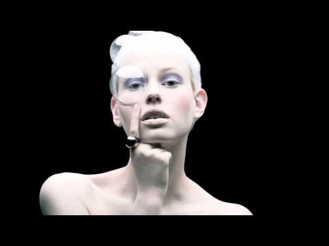 Robbie Akbal feat. Cari Golden - I'm Just Watching (Original Mix)