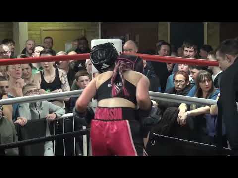 The Colosseum Bout 7 Belle Robinson Vs Ruby Hopkin