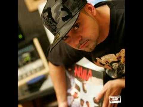 Cock'n'Smizzle pt. 2 - Bassi Maestro ft. Jack The Smoker