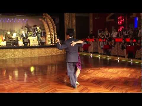 Sebastian Achaval  and  Roxana Suarez  are  dancing  to  a  vals  at  Shanghai Tango Marathon  in  2012
