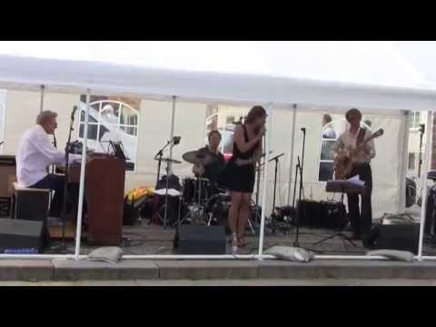 COPENHAGEN JAZZ FESTIVAL 2015: Nellie Ettison with Kjeld Lauritsens Band - July 2015