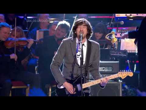 Snow Patrol - Chasing Cars (Live BBC Children In Need Rocks 2009) (High Definition) (HD)