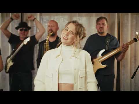 Nē Nu Jā Nē Nu Nē - VERY COOL PEOPLE feat. Paula Saija