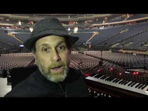Larry Goldings - On Tour with John Mayer