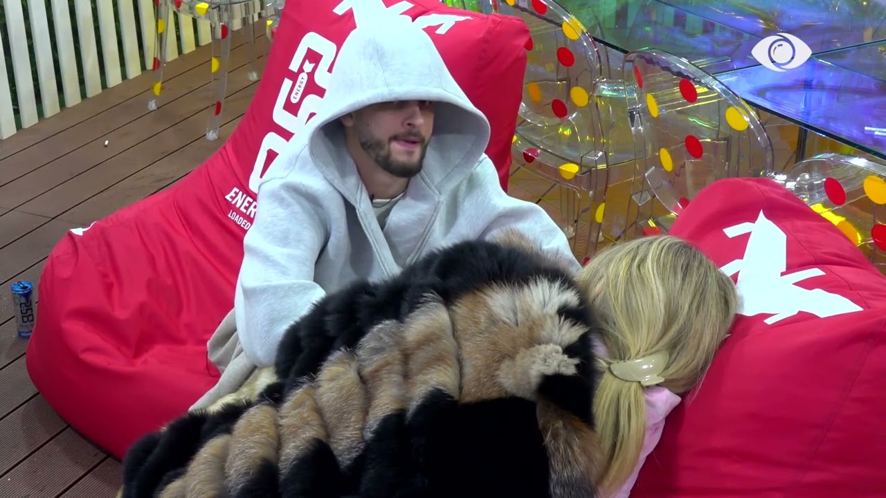 Unë kaloj shumë mirë me ty/ Gimbo bisedon me Selin