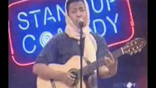 Download lagu Mudi Performs Stand-Up as a Drag Queen Singer mp3