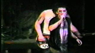 D.R.I. (Austin 1985) [27]. Closet Punk