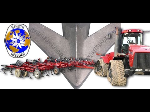 Agricultural field cultivator sweep