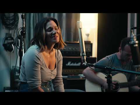 Shoshana Bean - I Can't Make You Love Me - (Bonnie Raitt Cover)