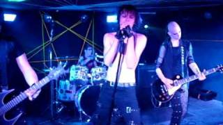 Wet Lips-Addictive White