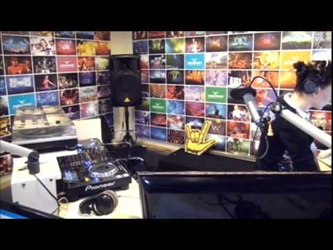 Lady Waks In Da Mix #317 (04-02-2015)