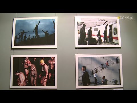 Galeria FOTO-GEN - Radek Kalhousa-Winter swimmers i David Gaberle-Metropolight