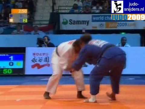 Judo 2009 Rotterdam: Celine Lebrun (FRA) - Nadjeda Gena (HAI) [-78kg].