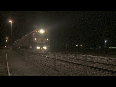 Broad Gauge Grain With G Class Locos - PoathTV Australian Trains & Railways