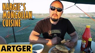Mongolian Cuisine: KHUUSHUUR