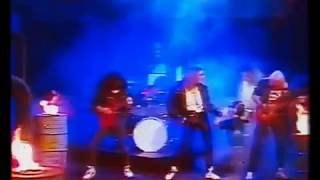 Heavens Gate - Livin&#39; in Hysteria