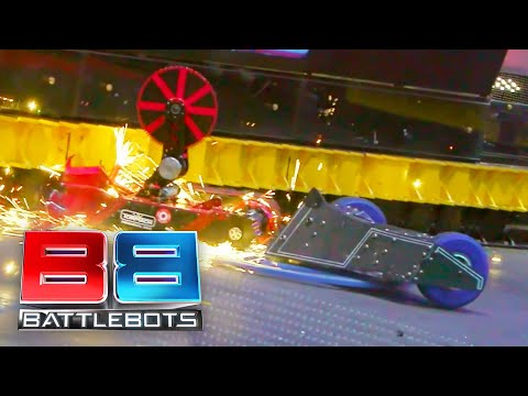 IS THE RED DEVIL POSSESSED? | Red Devil vs Valkyrie | Battlebots