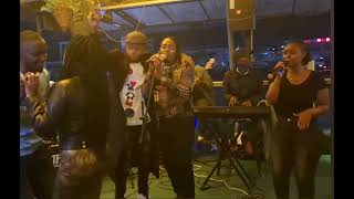 Download lagu Mr.wise live show in 017 Nairobi  Song Nakupenda mp3