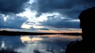 preview picture of video '2011 Peru   Rio Huallaga, Between Yurimaguas and Iquitos, With Guilmer V, 3 Coucher du Soleil'