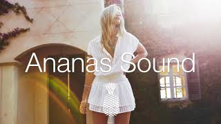 VenessaMichaels & Olmos - Good Love (feat. Effy)