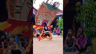Download lagu SOLAH DADAK MERAK REOG PONOROGO KEREN #reog #dadakmerak #reogponorogo #youtubeshorts mp3