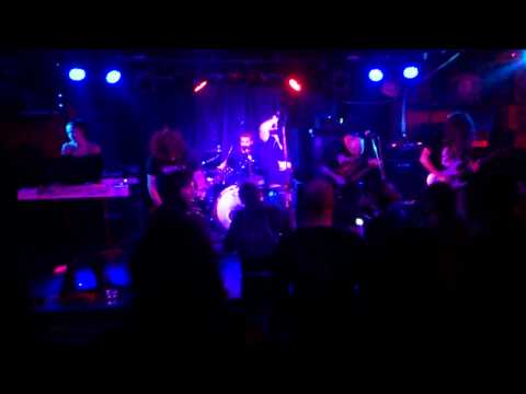 Shattered Hope - A Traitor's Kiss (Live in Athens 2012)