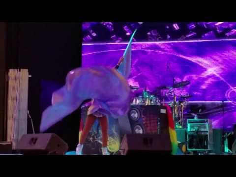 Dancing DJ Veronica on Fremont Street  plays PYT by Michael Jackson