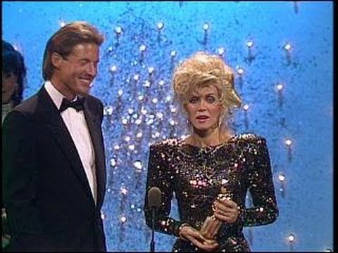 Tom Berenger Wins Best Supporting Actor Motion Picture - Golden Globes 1987