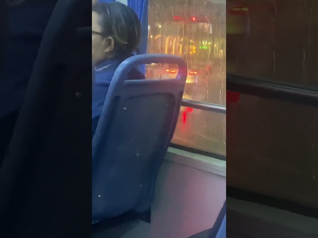 Naik Bus di Thailand