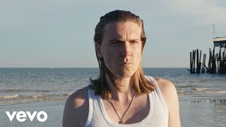 Alex Cameron - Runnin&#39; Outta Luck (Official Video)