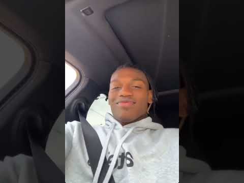 Rafael Leão OUVINDO "JOIAS NO PULSO" - Borges | Oruam | Chefin | MC Poze do Rodo | Orochi #shorts