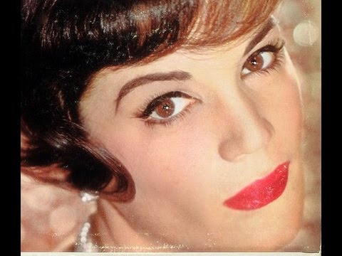 Connie Francis - Te Quiero, Dijiste {Magic Is The Moonlight} (Spanish version) (11)
