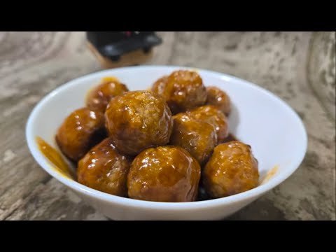 Sweet and Spicy Meatballs: Quick & Easy Appetizer!