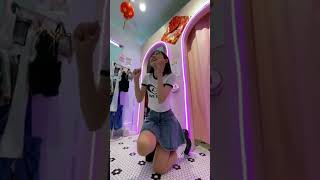 若林有子アナのギャルダンス