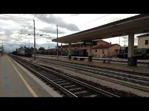 Merci Terni Falconara in transito a Foligno con la e405 031 e la e655 531