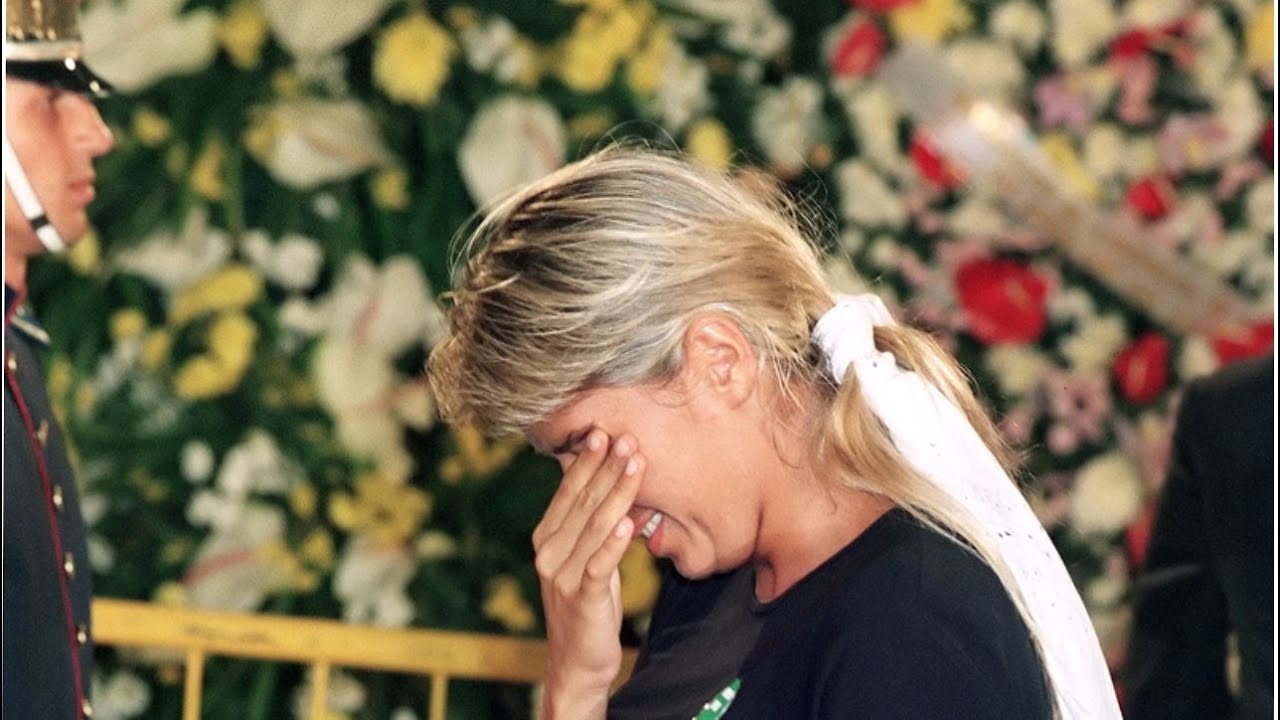 50 FOTOS DO FUNERAL DE SENNA, DIA EM QUE O BRASIL E O MUNDO PAROU.