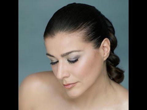 Vincenzo Bellini, Norma, Act I: "Casta Diva". Cecilia Bartoli