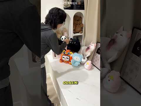 Annelerinden saklanan yaramaz siyah kediler 😍❤️ #shorts