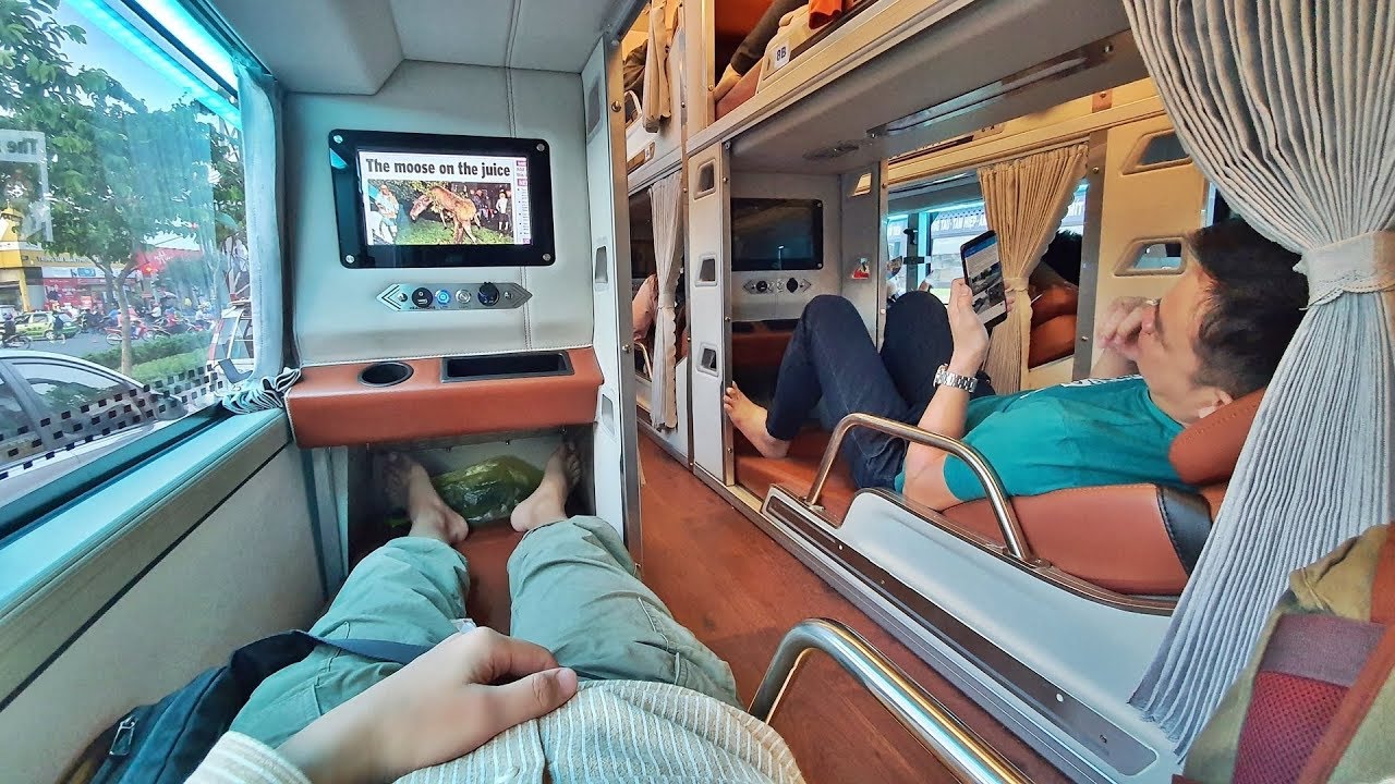 Putar video $6 Sleeper Bus in Vietnam - From Can Tho to Ho Chi Minh sekarang $6 Sleeper Bus in Vietnam - From Can Tho to Ho Chi Minh