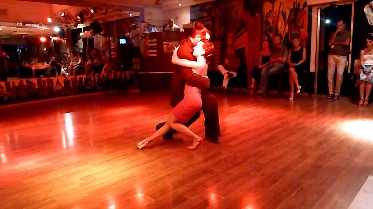 Luna Palacios & Jorge Pahl. Ella es Asi.