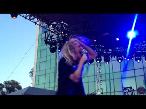 The Orwells, In My Bed (Live), 07.15.2016, Council Bluffs IA