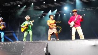 Fête de Wallonie 2015 MONS - Les Déménageurs : Pas la peine d'aller au zoo