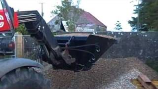 preview picture of video 'BAGGING BUCKET BRIAN SCOTT ENG LTD-1/1'